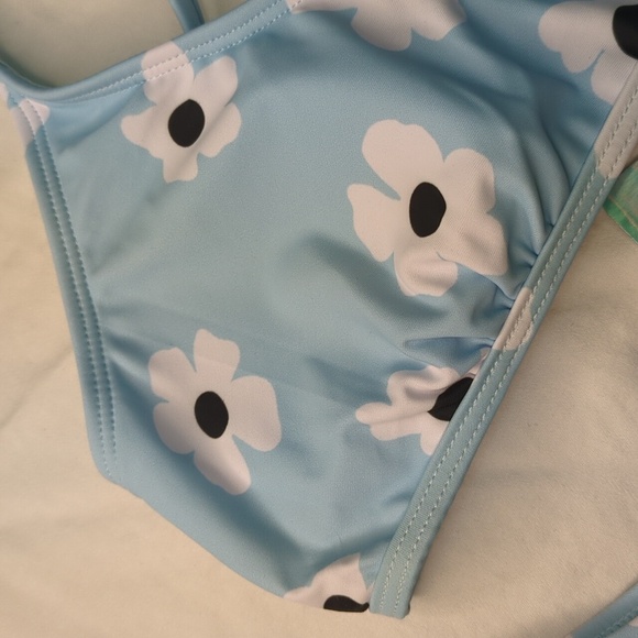 2/$25-Skinny Dip "Big Daisy" Bikini Set NWT Size Medium - Picture 6 of 13